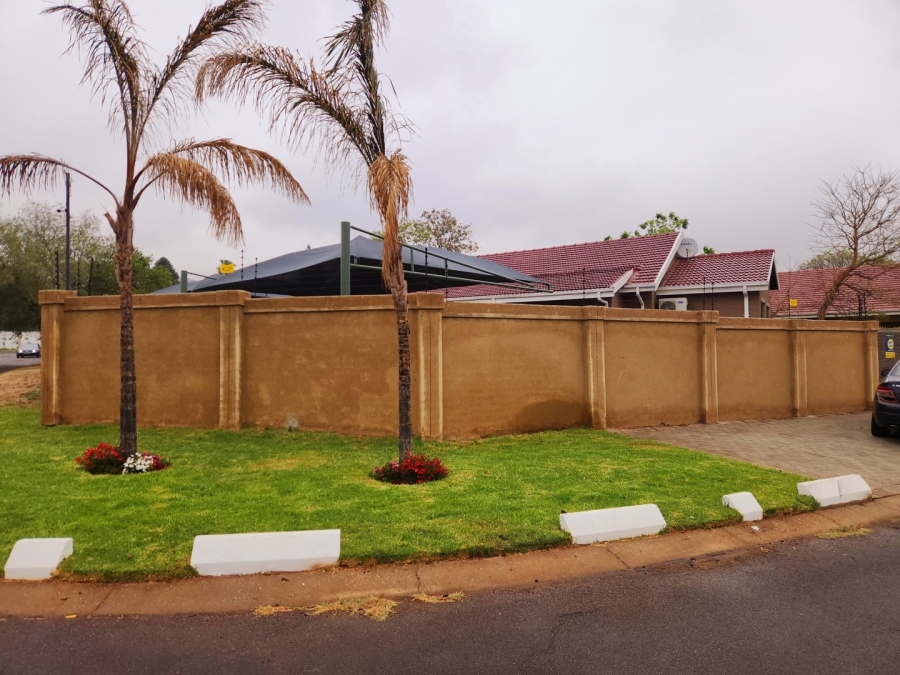 5 Bedroom Property for Sale in Protea Park North West